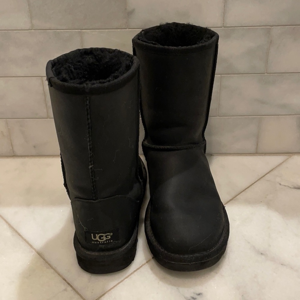 Uggs black size 7
